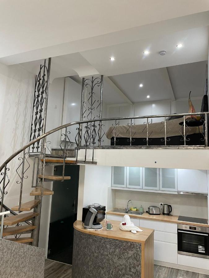 Duplex Situe A 2Min De La Gare Du Nord Apartment Brussels Ngoại thất bức ảnh