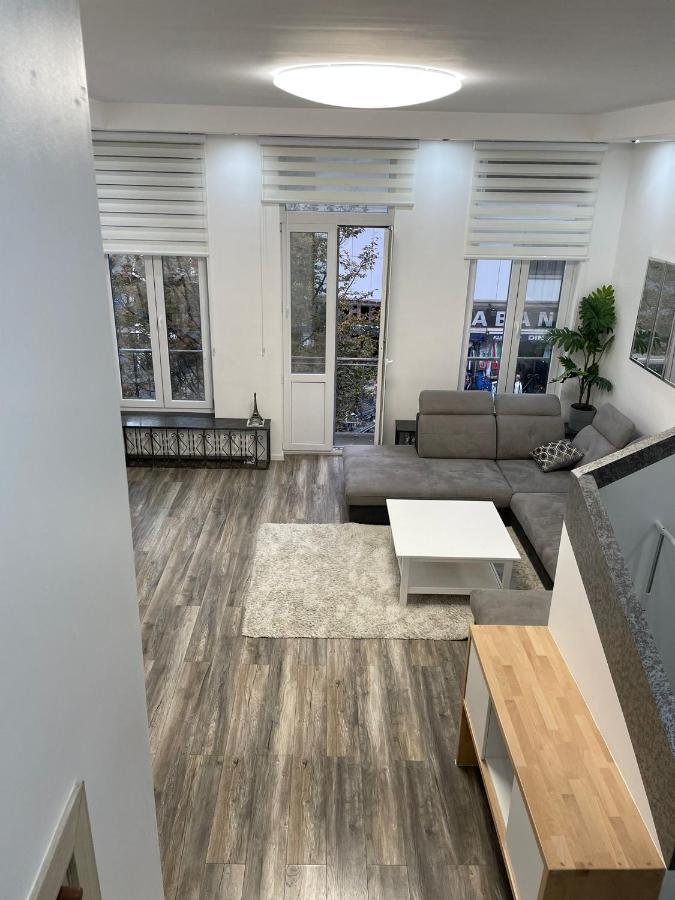 Duplex Situe A 2Min De La Gare Du Nord Apartment Brussels Ngoại thất bức ảnh